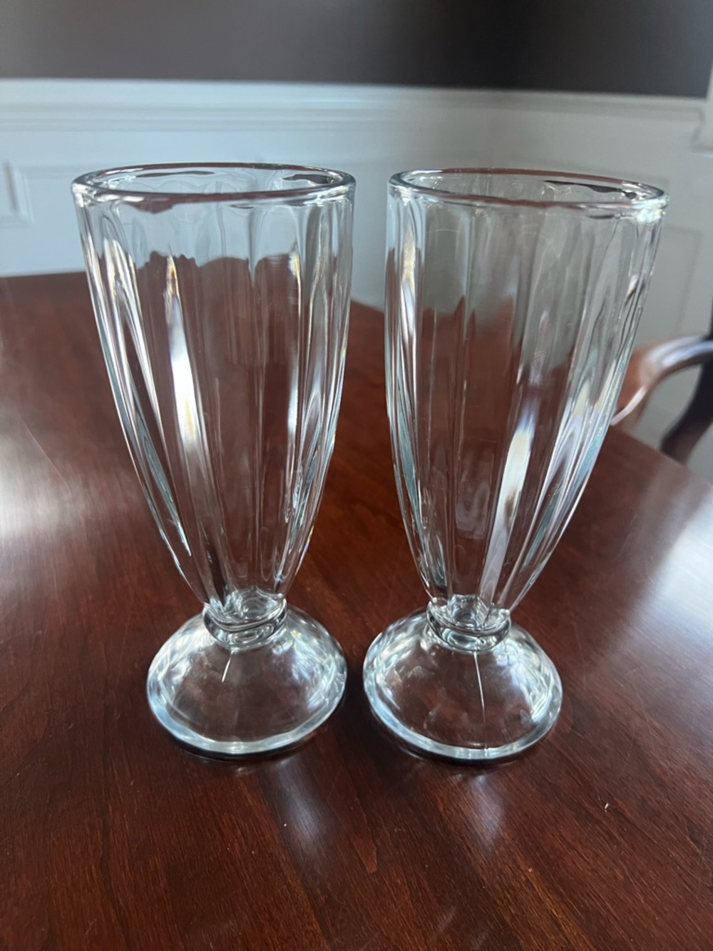 Vintage Milkshake Soda Fountain Glasses - Set of 2